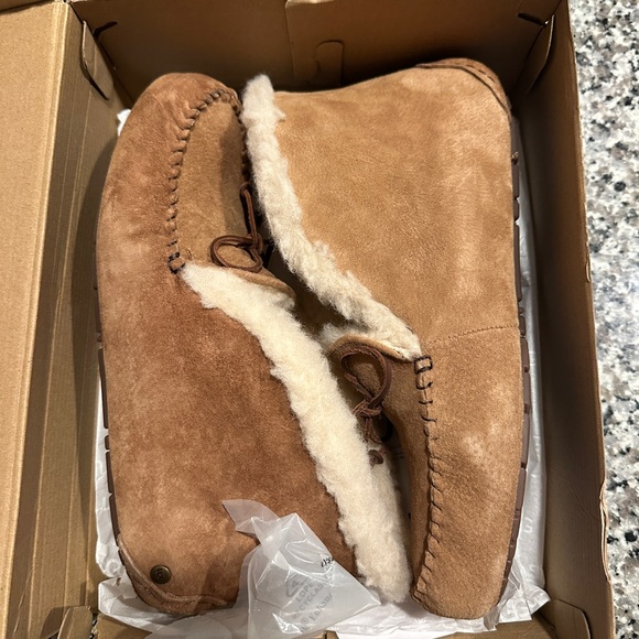 Ugg Women’s Alena Chestnut Slippers - Picture 4 of 6